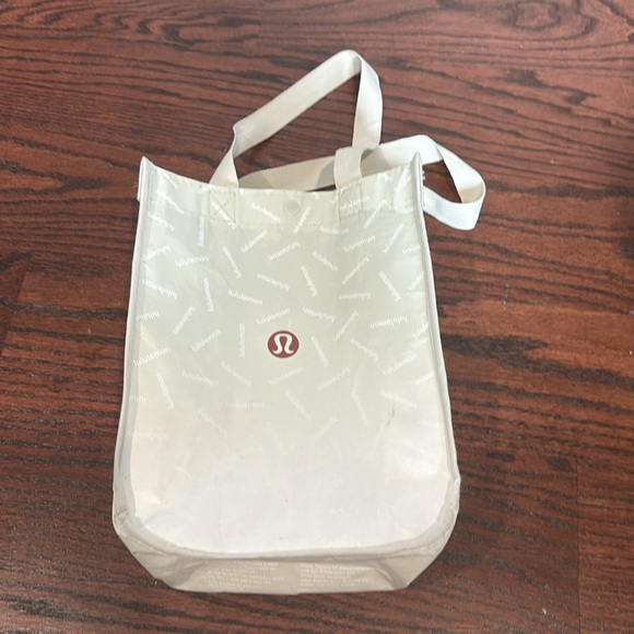 NEW Lululemon Scuba Oversized Full Zip XS/S - Picture 5 of 6